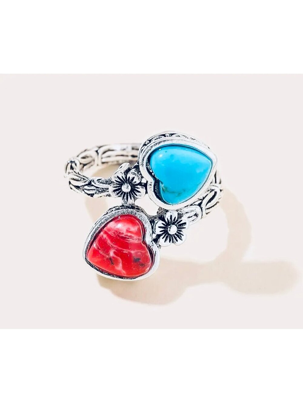 New - Exquisite Boho Heart Charm Cocktail Style Ring - Size 9